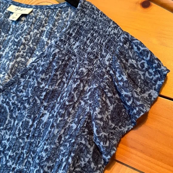 🌟HP🌟Style & Co. Gauze Flutter Sleeve Top - Picture 5 of 8